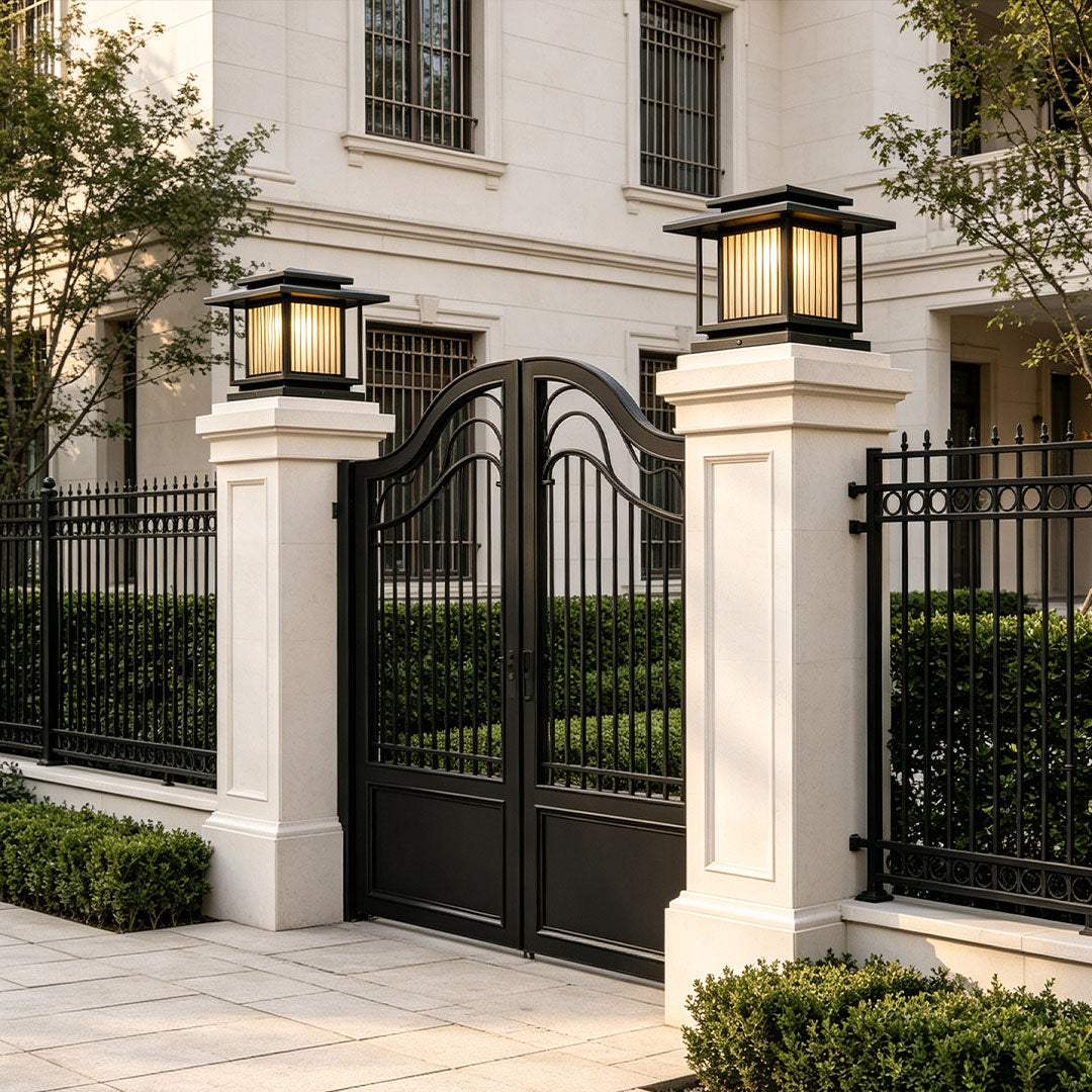 Driveway Pillar Solar Lights Modern Outdoor Gate Lighting