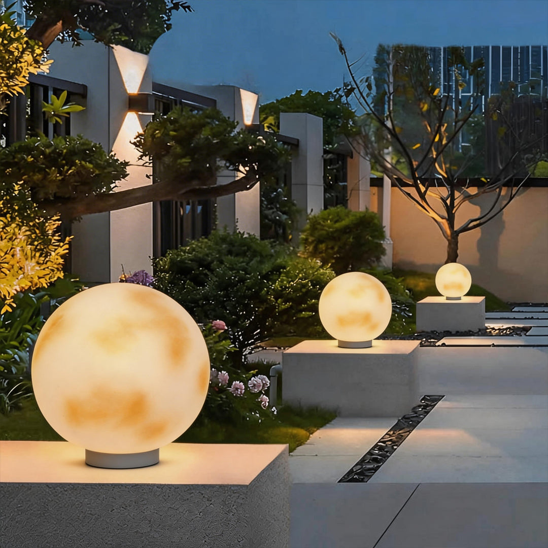 Open-Box Moon-Shaped Stone Pillar Light Outdoor Decorative
