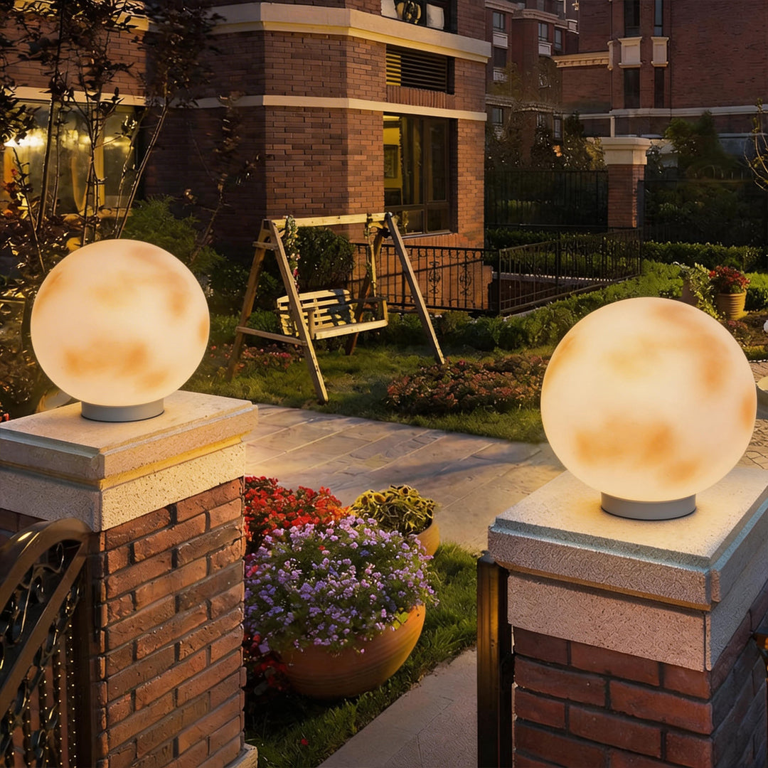 Open-Box Moon-Shaped Stone Pillar Light Outdoor Decorative