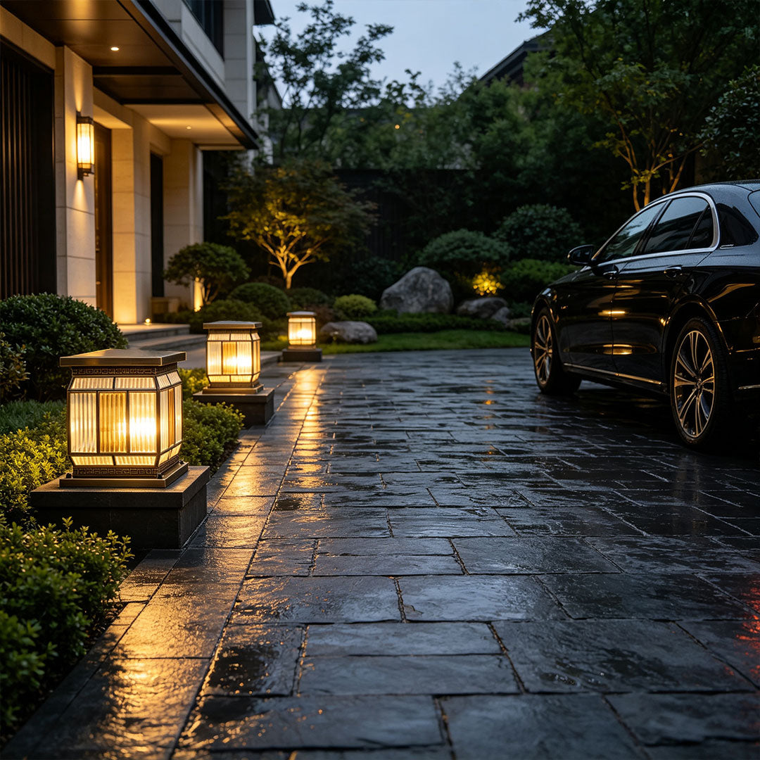 Solar Powered Outdoor Pillar Lights All-Copper Gate Light