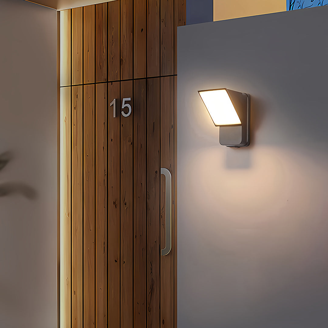 Open-Box Wall Industrial Lights Durable Die-Cast Aluminum